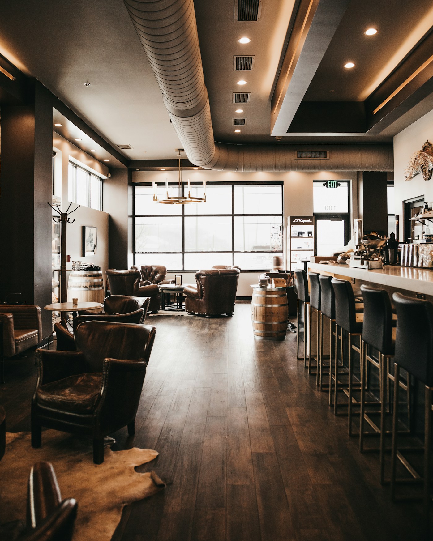 A comfortable cigar lounge with clean air